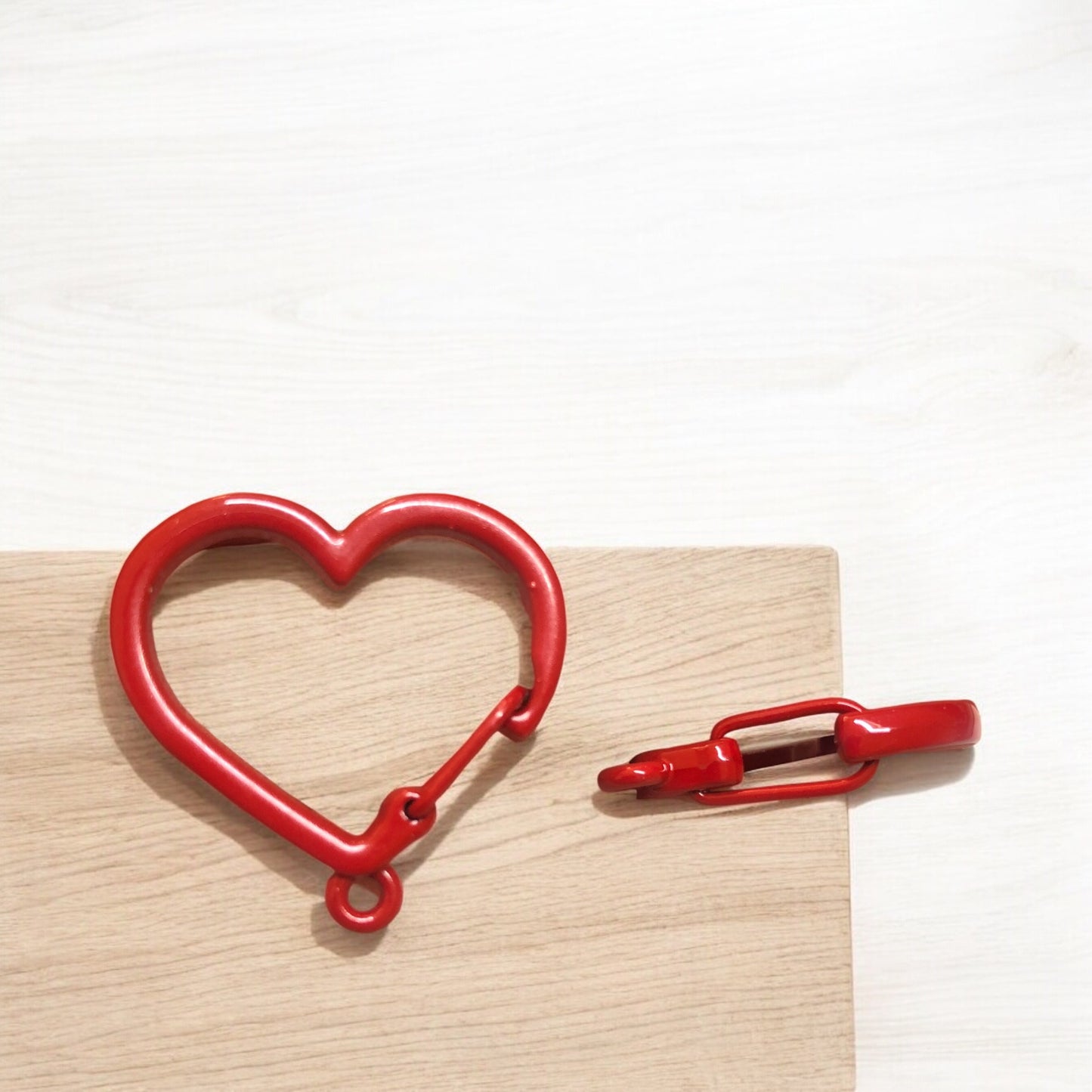 Mineli Kalp Anahtarlık Aparatı - Kırmızı