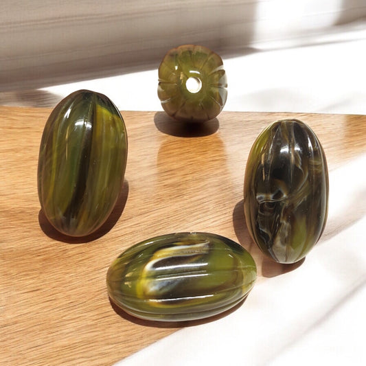 A Kalite Akrilik Çizgili Oval 17x29mm--Ebruli Haki Yeşil