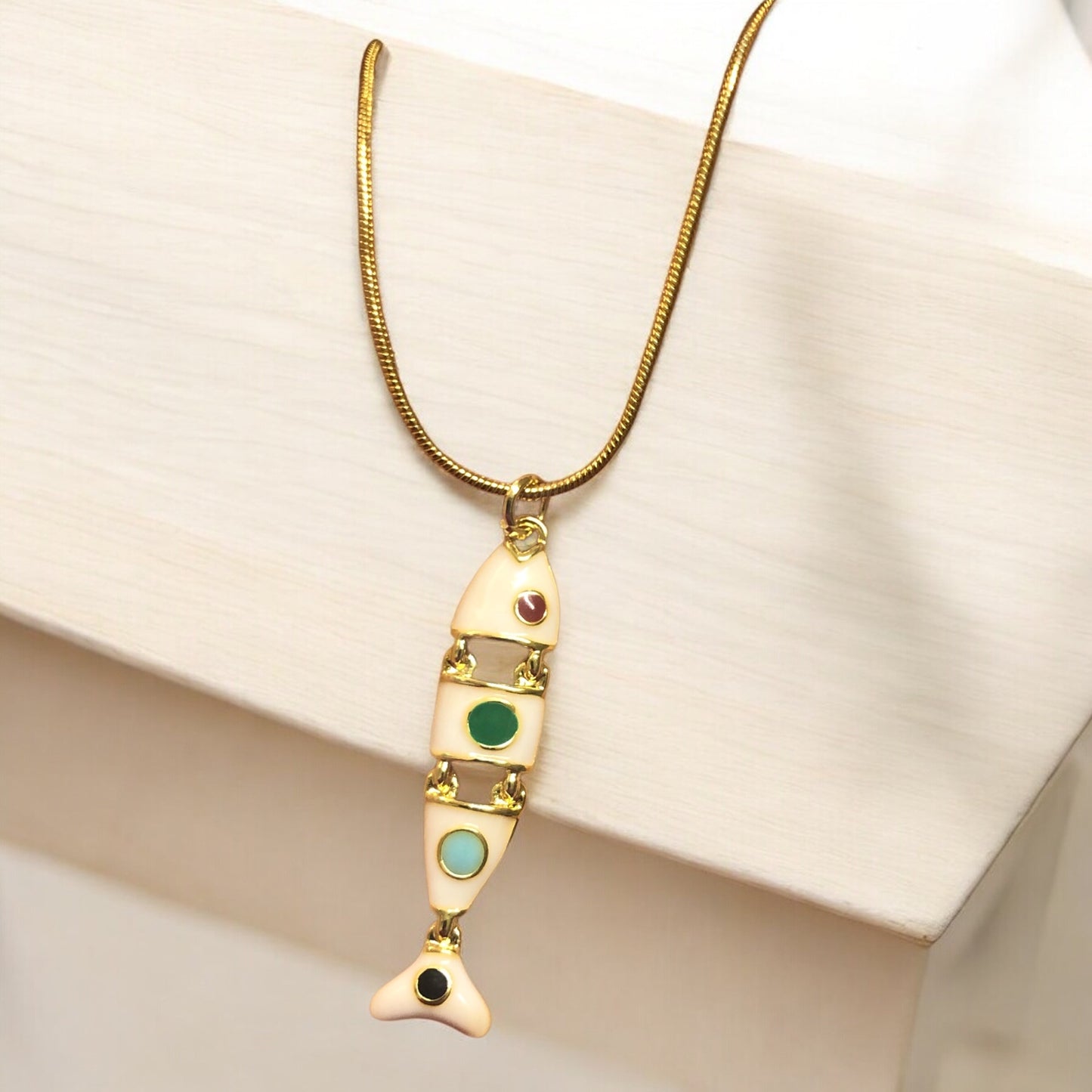 Altın Kaplama Mineli Bölmeli Balık Beyaz