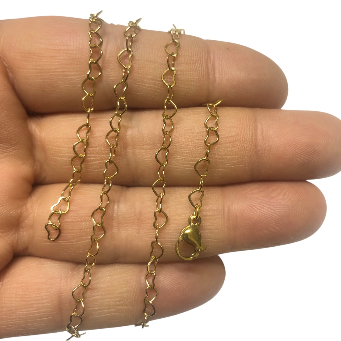 Fertige Halskette mit vergoldetem Schmuck