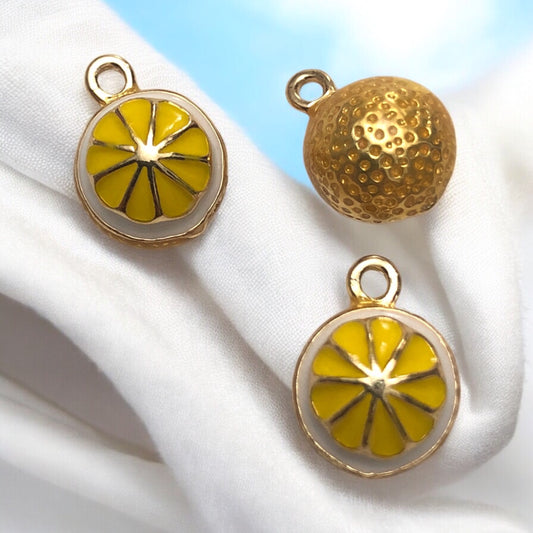 Gold Plated Enamel Strawberry Shaking Attachment - Neon Green