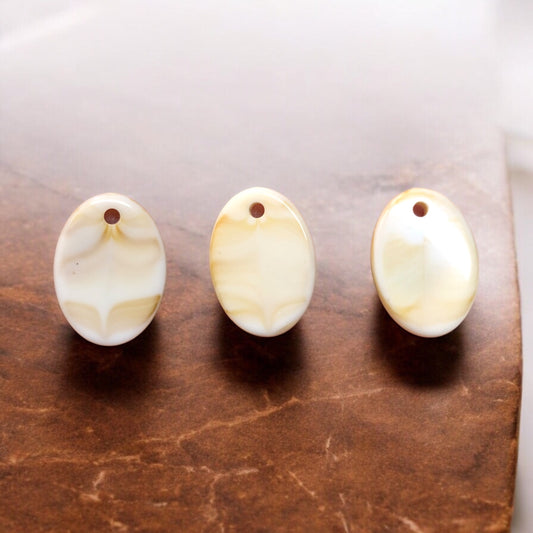 Akrilik Sallantı Oval Pul - 17 mm