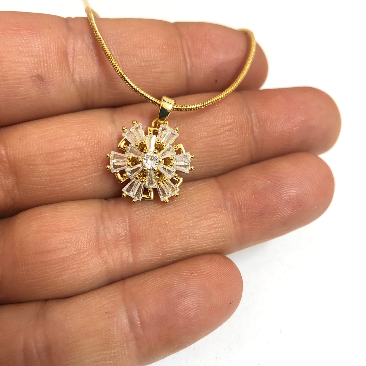 Sarı Çelik Baget Taşlı Döner Mekanizmalı Çiçek Kolye Ucu