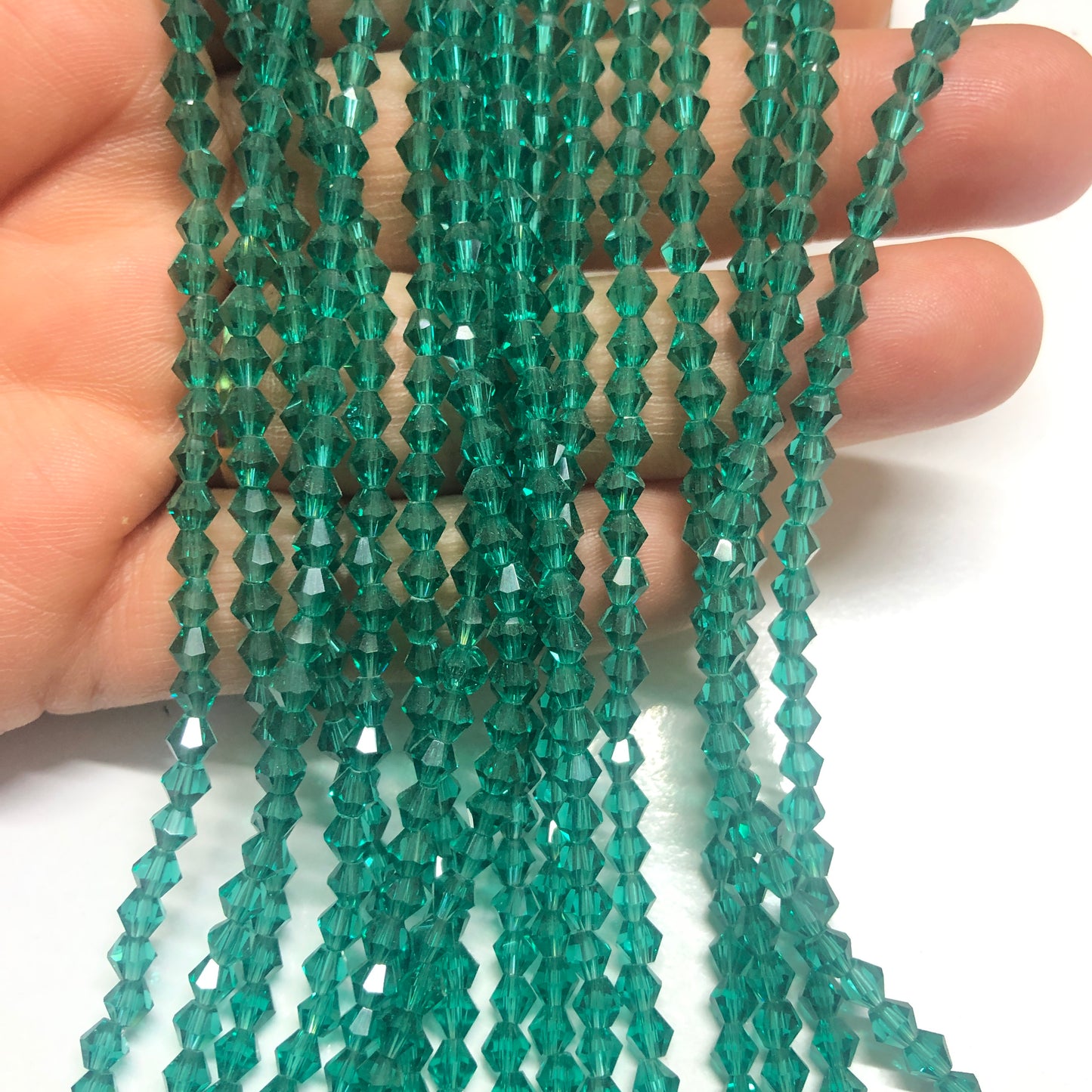 Kristal Boncuk, Piramit Çin Kristali 4 mm - Cam Göbeği