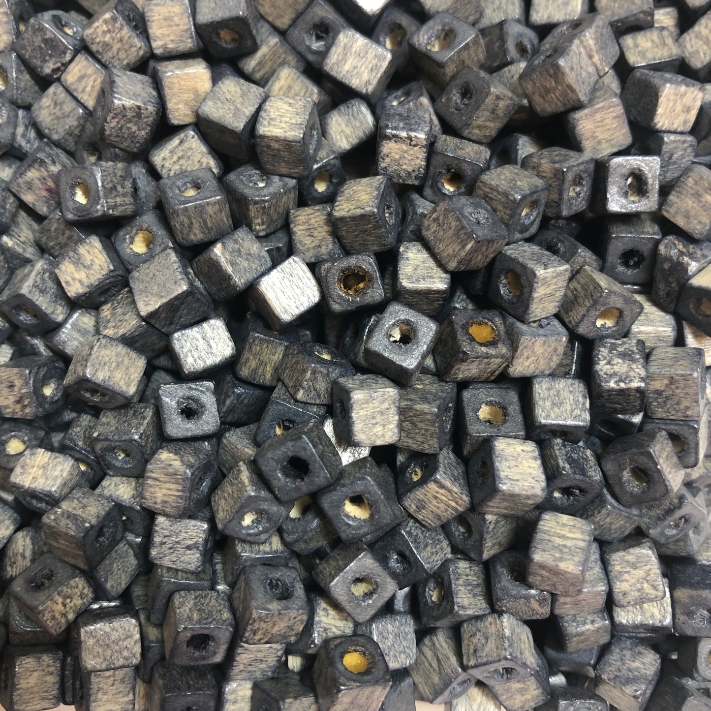 5x5mm Küp Ahşap Boncuk 30 - Gri