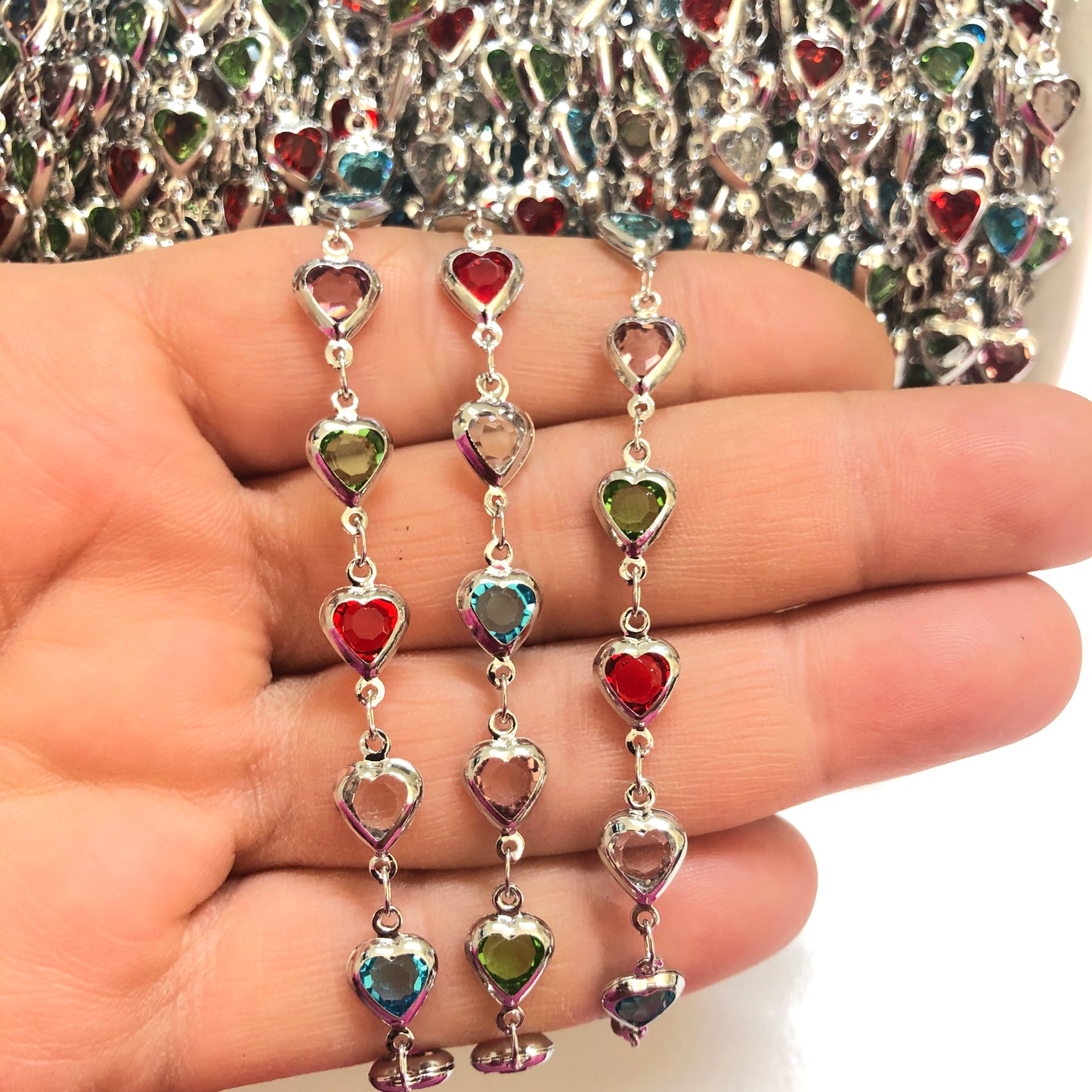 Rodyum Kaplama Kalp Taşlı Zincir Dik Delikli - Mix