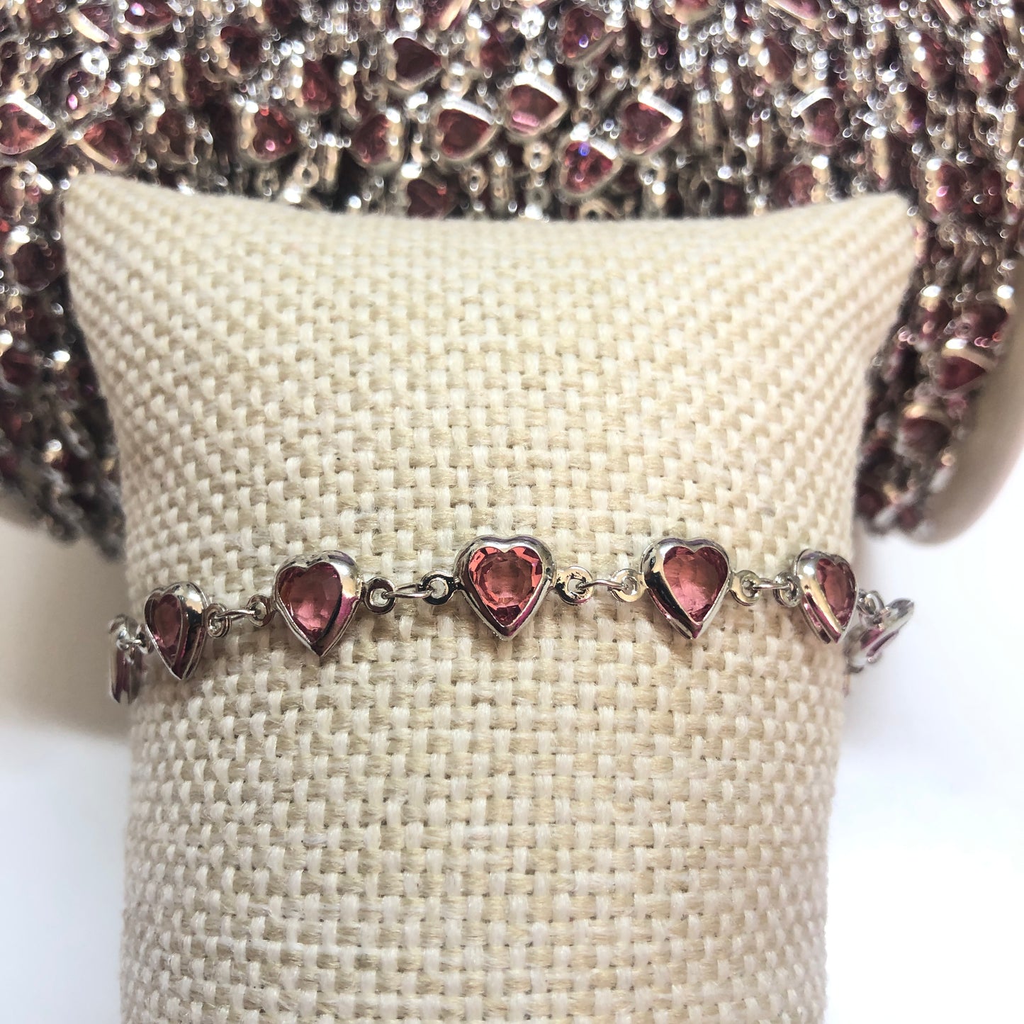 Rodyum Kaplama Kalp Taşlı Zincir Yan Delikli - Pembe