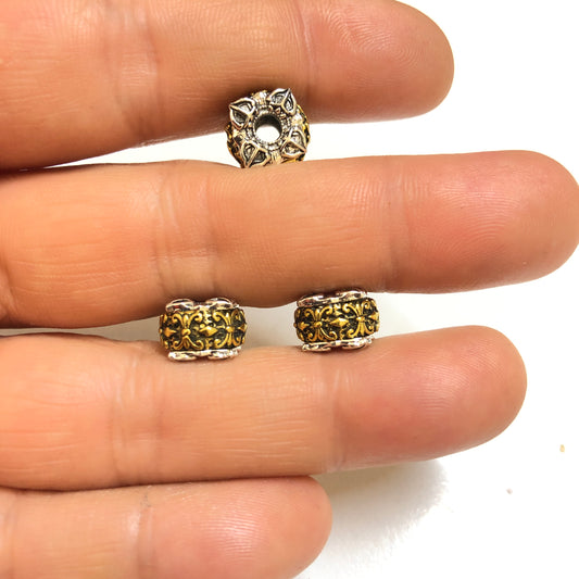 Gold Plated Enamel Strawberry Shaking Attachment - Neon Green