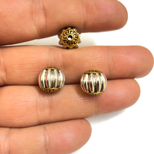 Gold Plated Enamel Strawberry Shaking Attachment - Neon Green