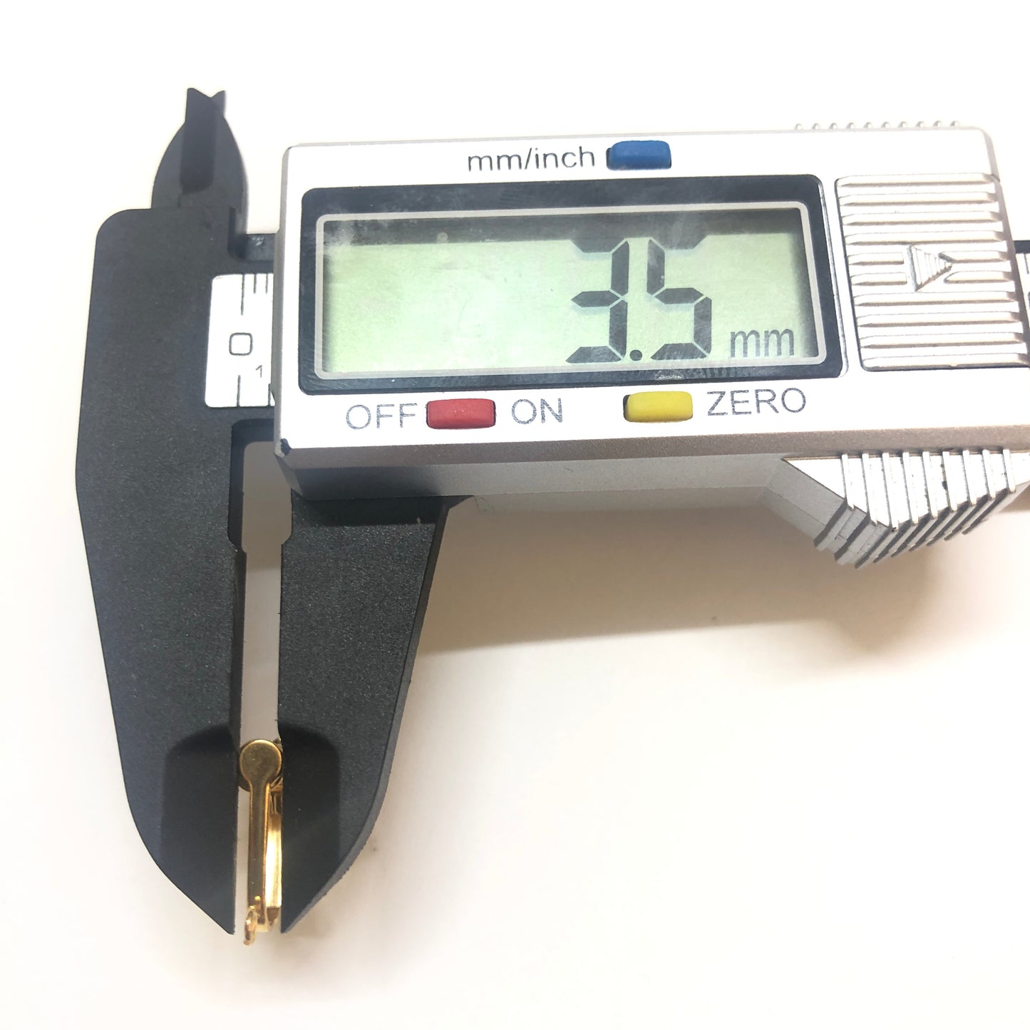 Sarı Çelik Vidalı Küpe Aparatı (Deliksiz Kulaklar İçin)