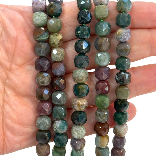 A Kalite Fasetli Hint Akik Küp – 8mm, Yaklaşık Uzunluk – 35cm