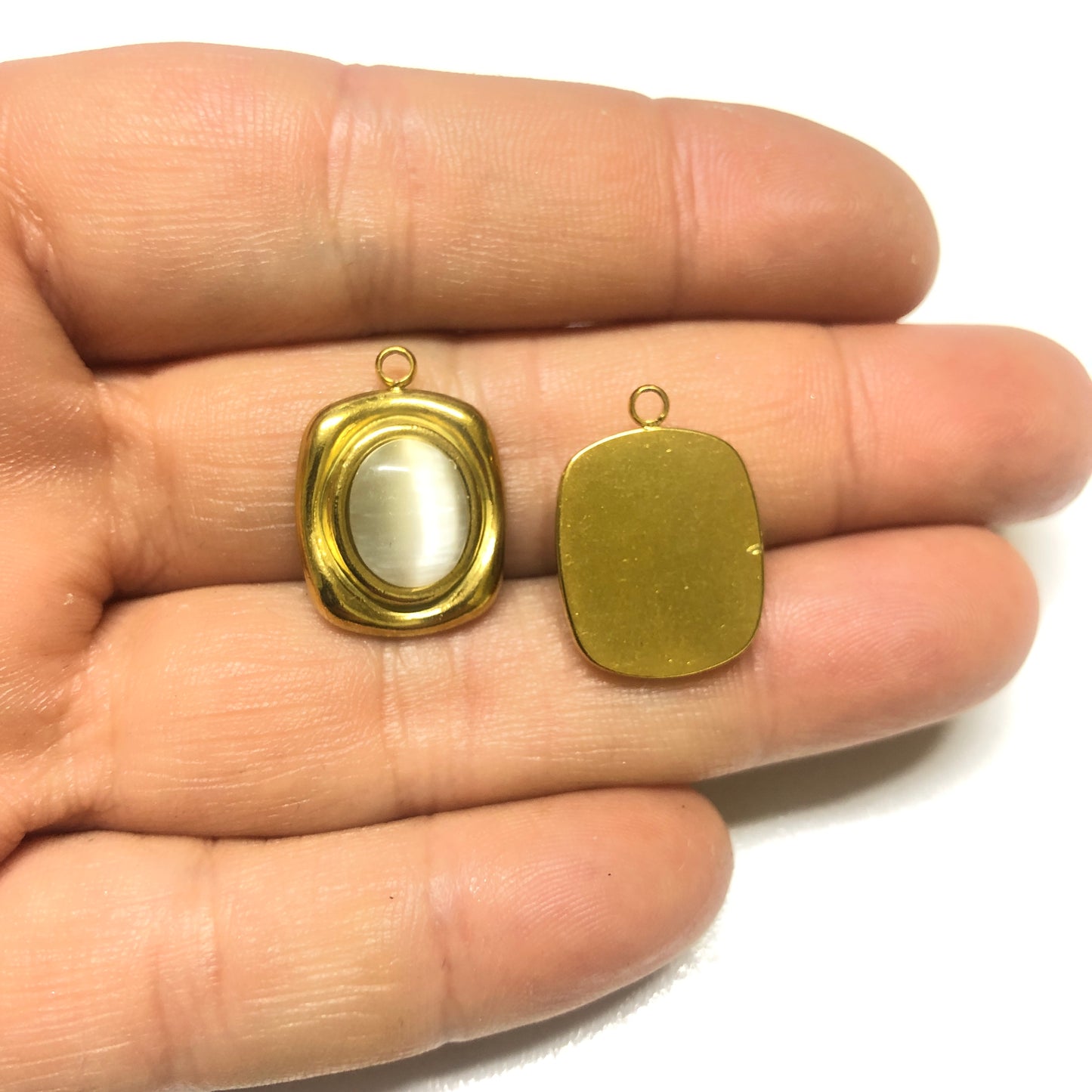 Sarı Çelik -Kedigözü Taşlı Dikdörtgen Kolye Ucu