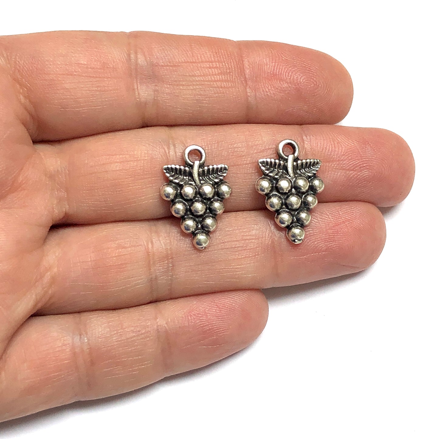 Antik Gümüş Kaplama Büyük Üzüm Salkımı