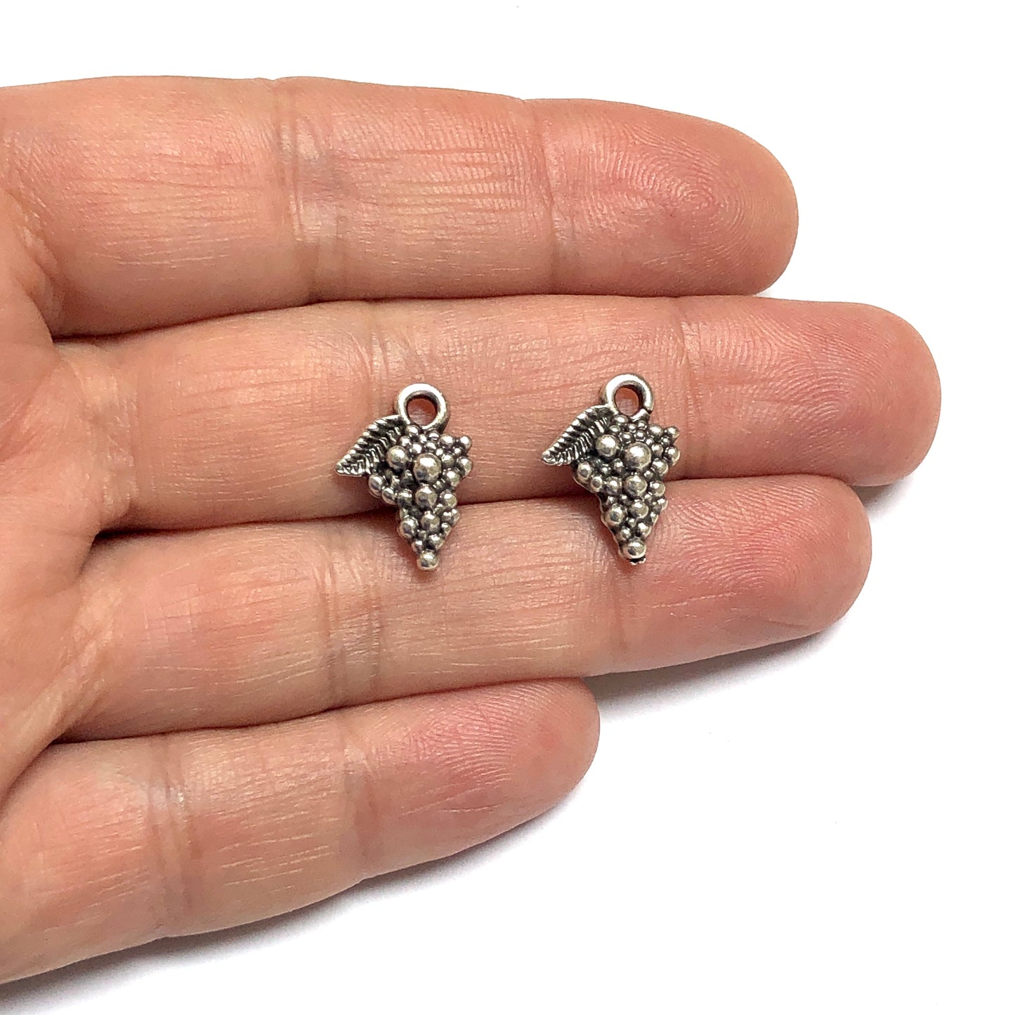 Antik Gümüş Kaplama Küçük Üzüm Salkımı