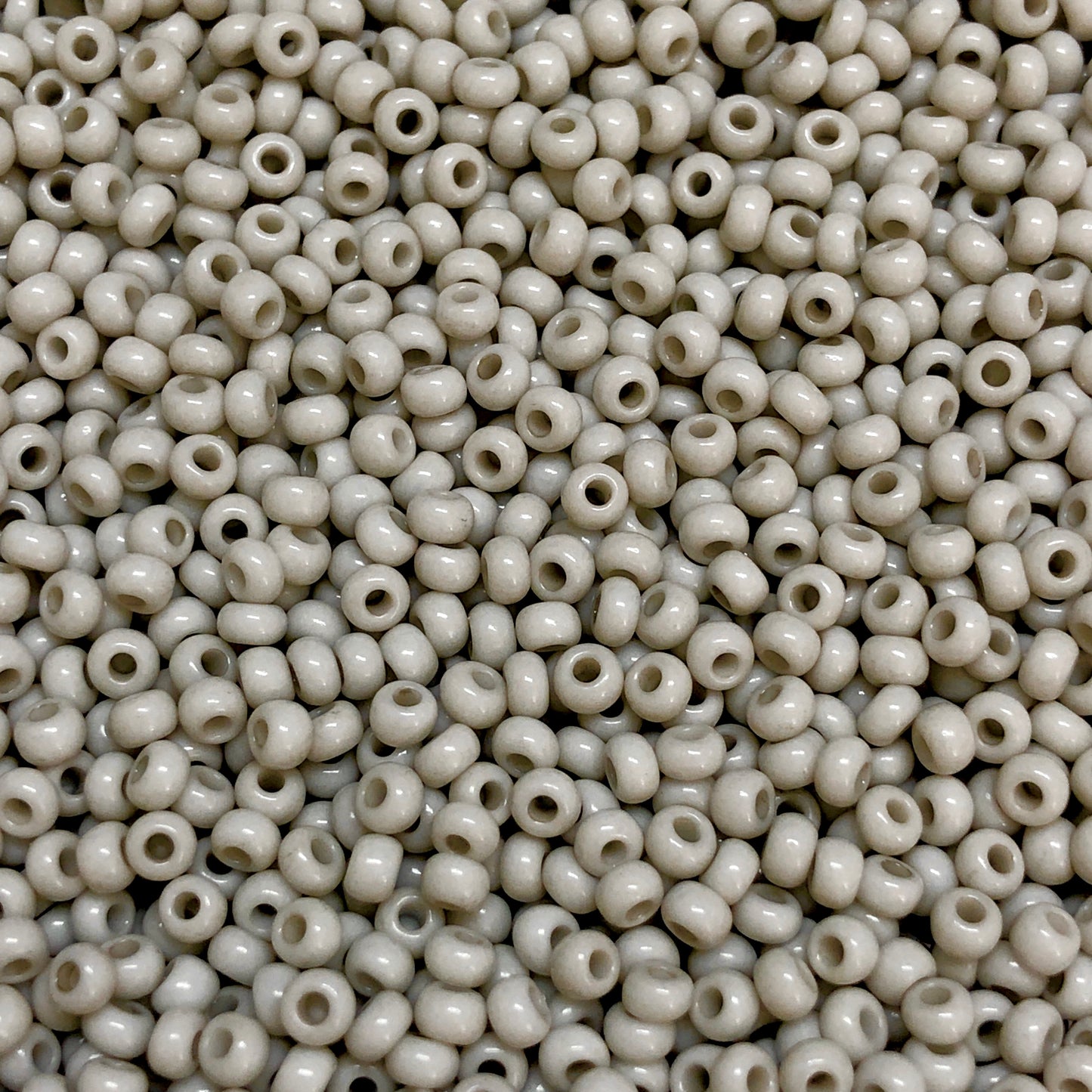 Preciosa Sand Beads 8/0 - 03441
