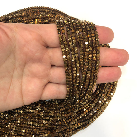3mm Traşlı Küp Hematit - Bakır