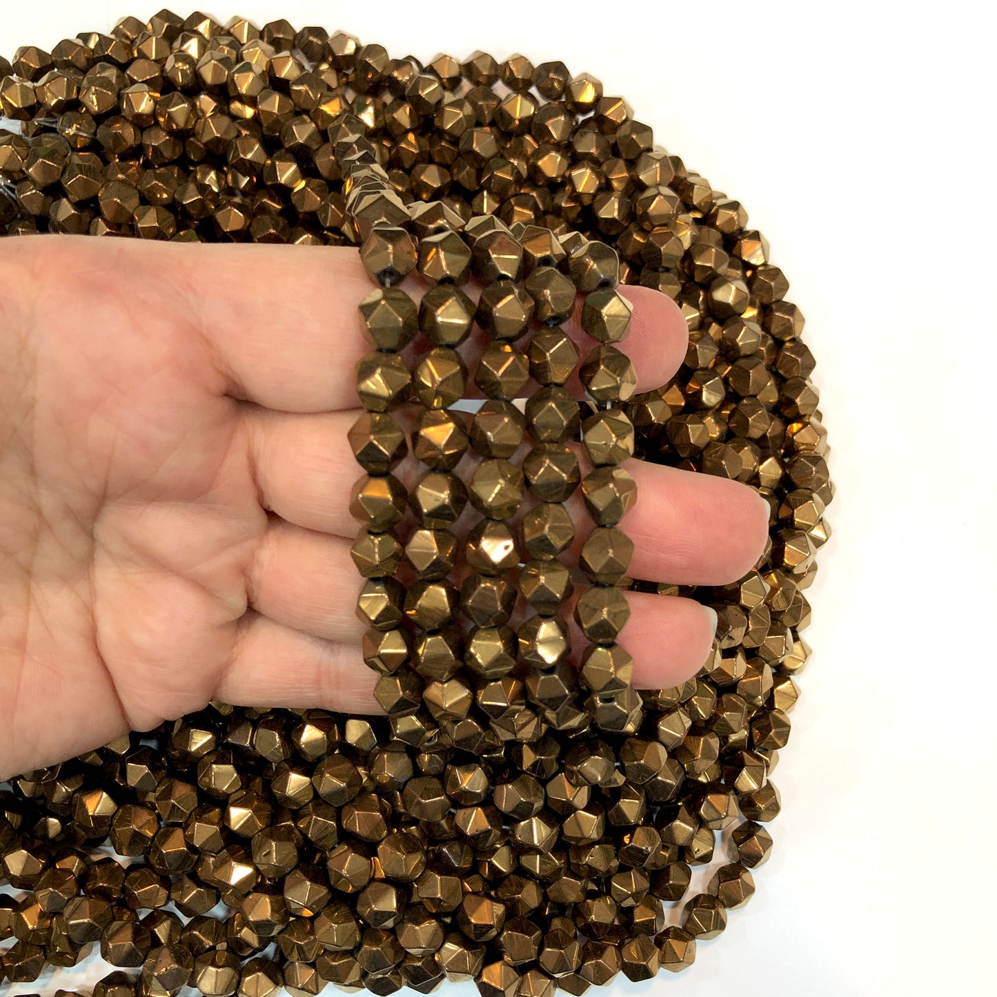 8mm Piramit Hematit - Bakır