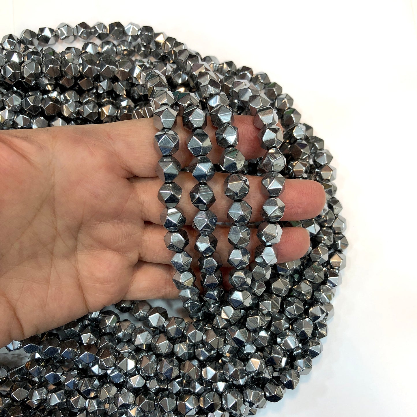 10mm Piramit Hematit - Gümüş