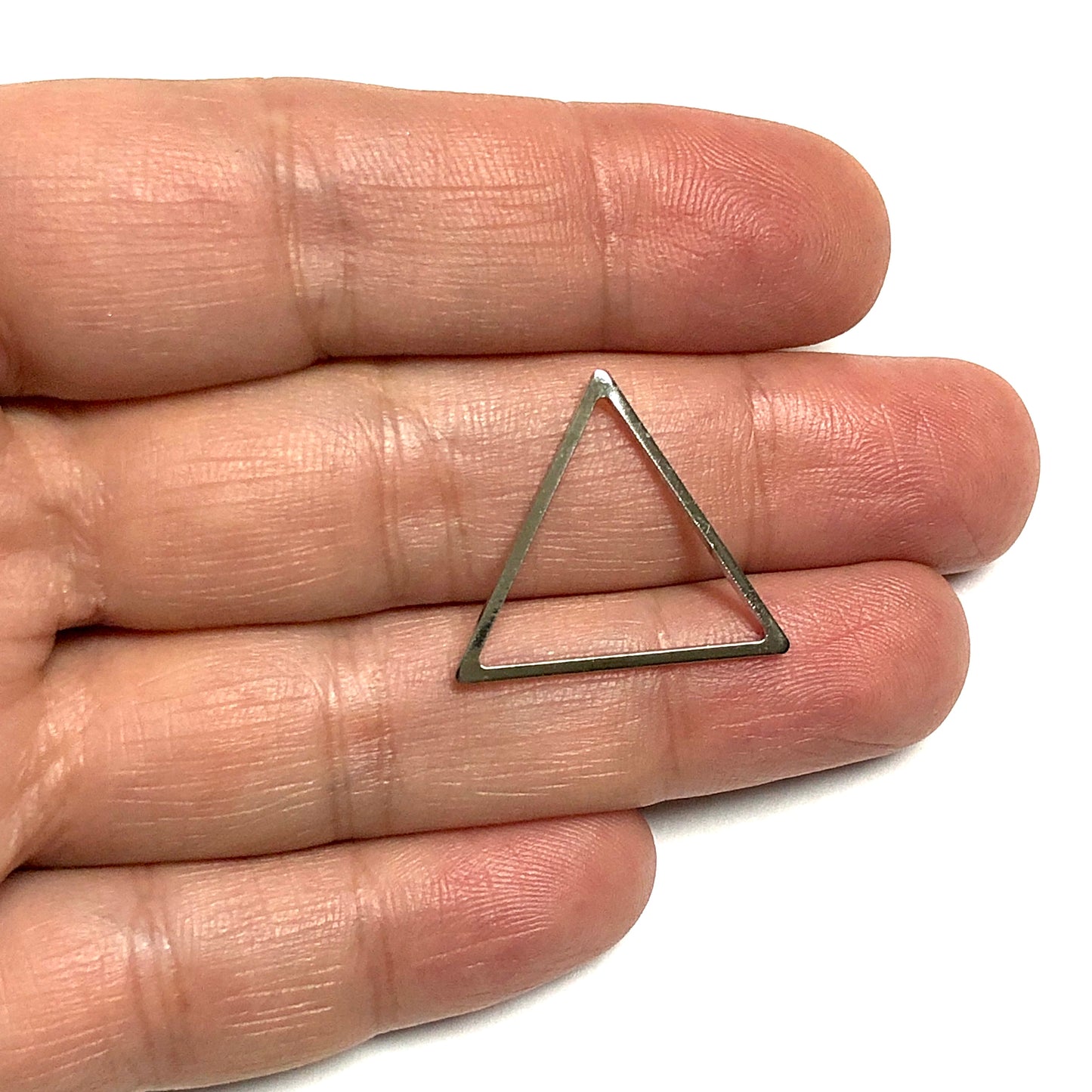 Rodyum Kaplama 24x21mm Üçgen Aparat