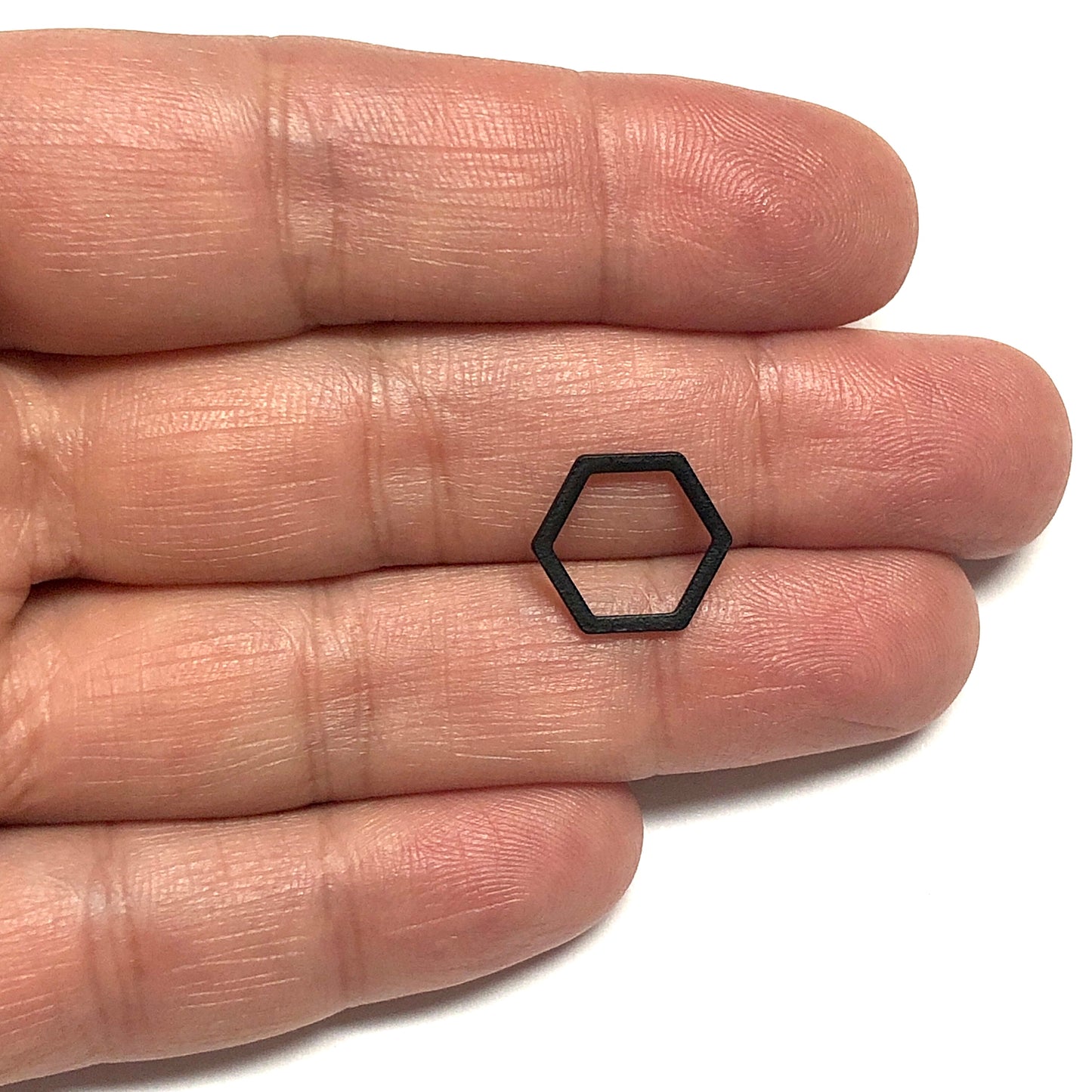 Mat Siyah Kaplama 12x14mm Altıgen Aparat