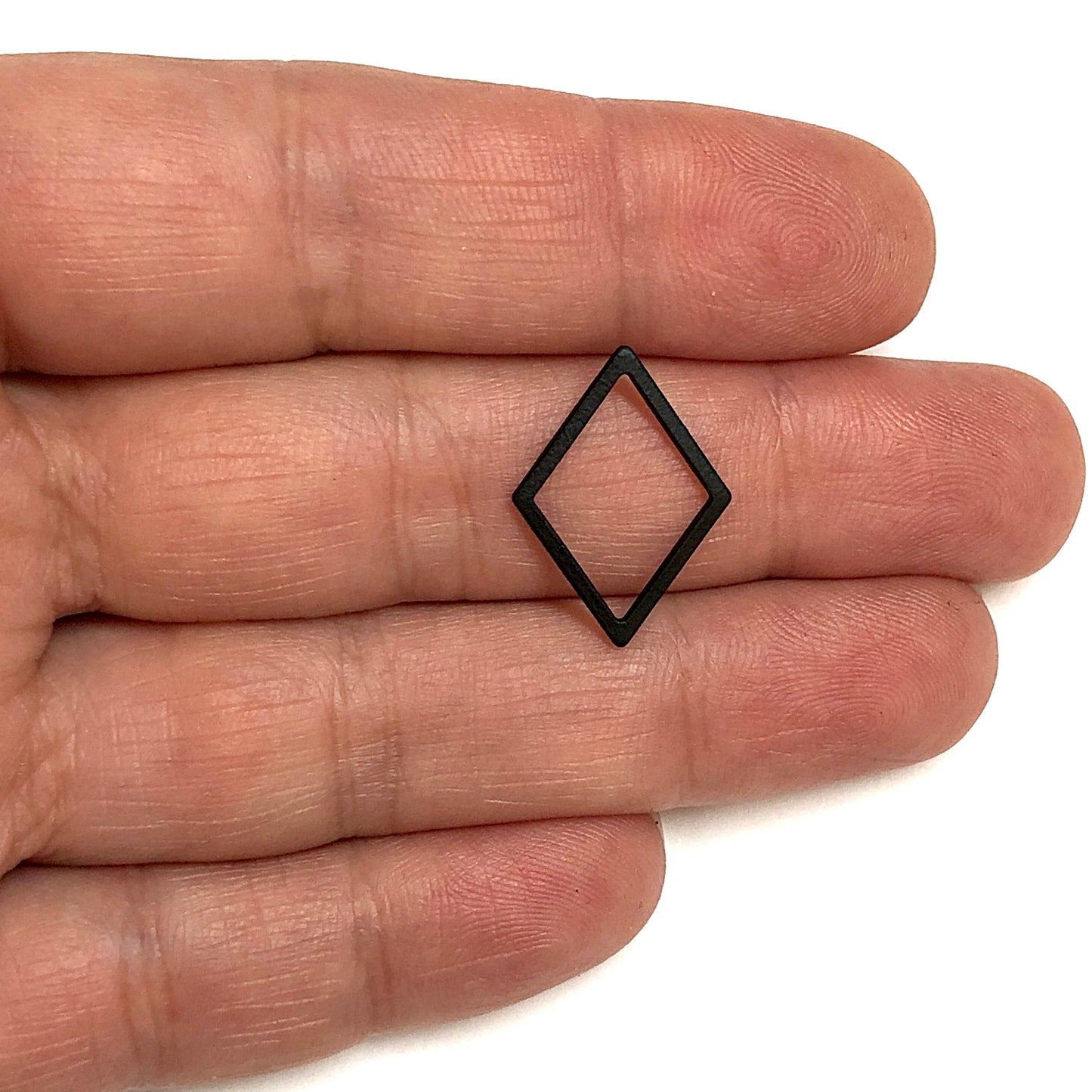 Mat Siyah Kaplama 15x21mm Baklava Aparat