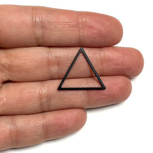 Mat Siyah Kaplama 24x21mm Üçgen aparat