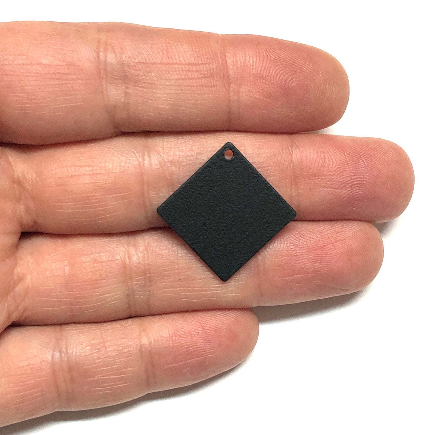 Mat Siyah Kaplama 18mm Kare Plaka