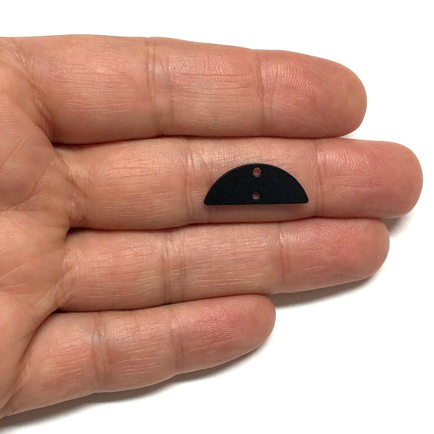 Mat Siyah Kaplama 8x21mm Yarım Ay Plaka