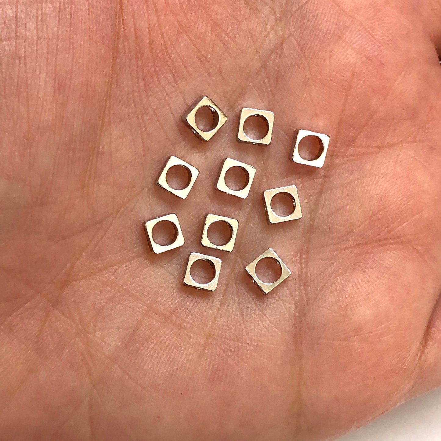 Rodyum Kaplama 5mm İçi Boş Kare Ara Aparat