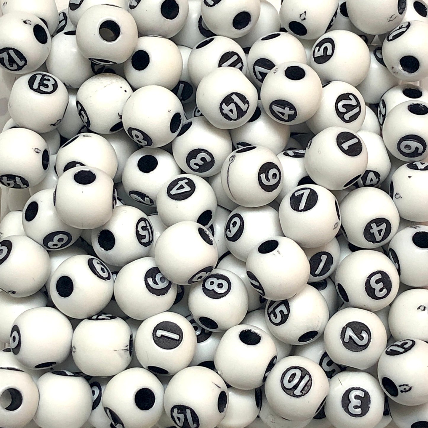 Akrilik Boncuk Bilardo Topu (Siyah - Beyaz)