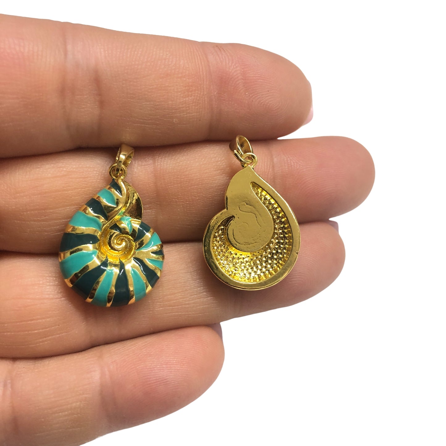 Gold Plated Enamel Strawberry Shaking Attachment - Neon Green