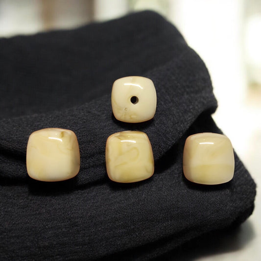 A Kalite Akrilik Silindir -16.3X17.3- Ebruli Krem