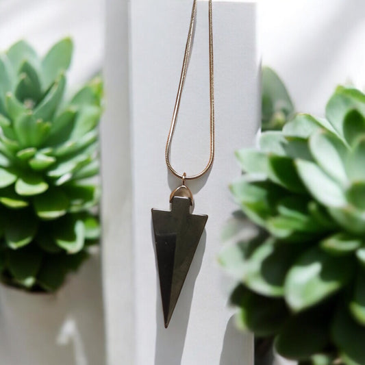 Doğal Taş - Hematit Kolye Ucu - Mızrak