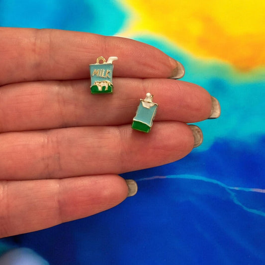 Gold Plated Enamel Strawberry Shaking Attachment - Neon Green