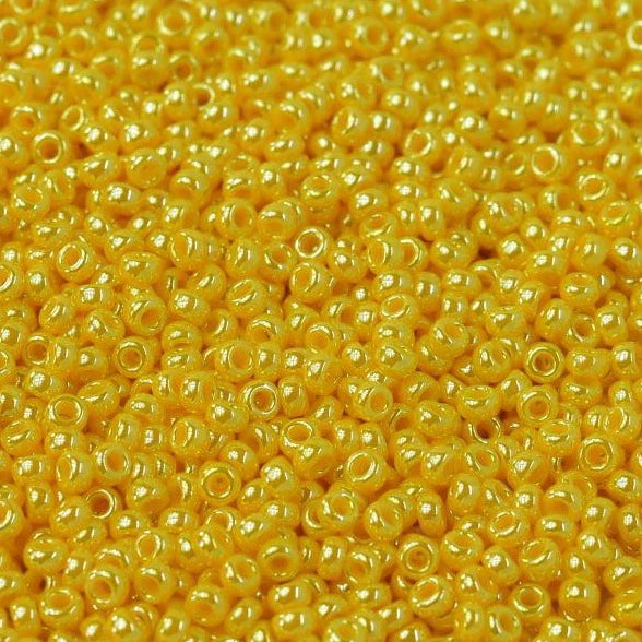 Miyuki Boncuk, MiyukiRoundBeads11/0-0422D Opaque Canary Luster