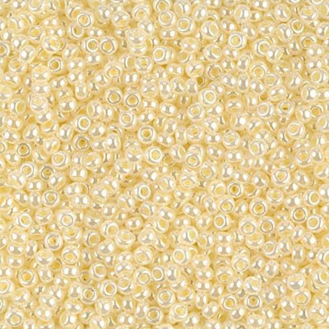 Miyuki Boncuk, MiyukiRoundBeads 8/0-0527 Butter Cream Ceylon