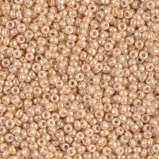 Miyuki Boncuk, MiyukiRoundBeads 8/0-0593 Lt. Caramel Ceylon