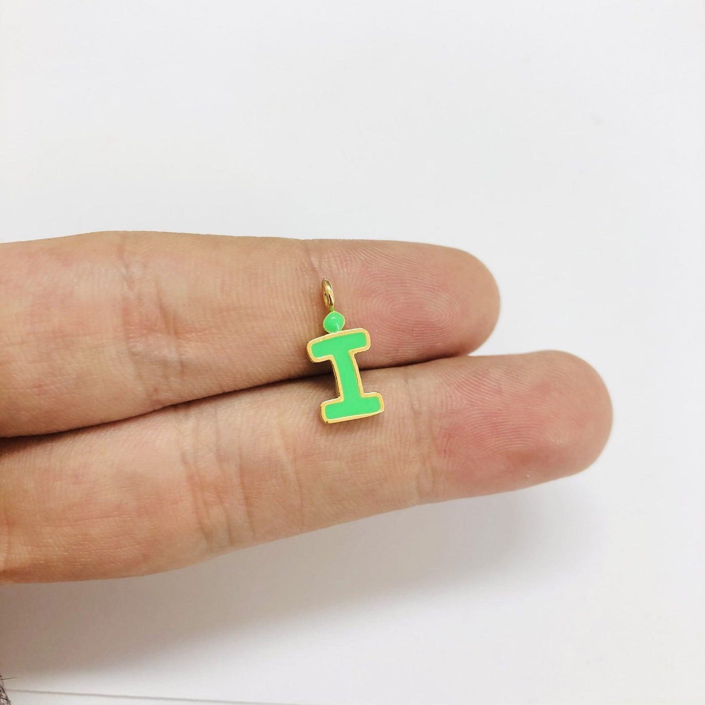 Altın Kaplama Mineli Harf Sallantı Aparatı - Neon Yeşil