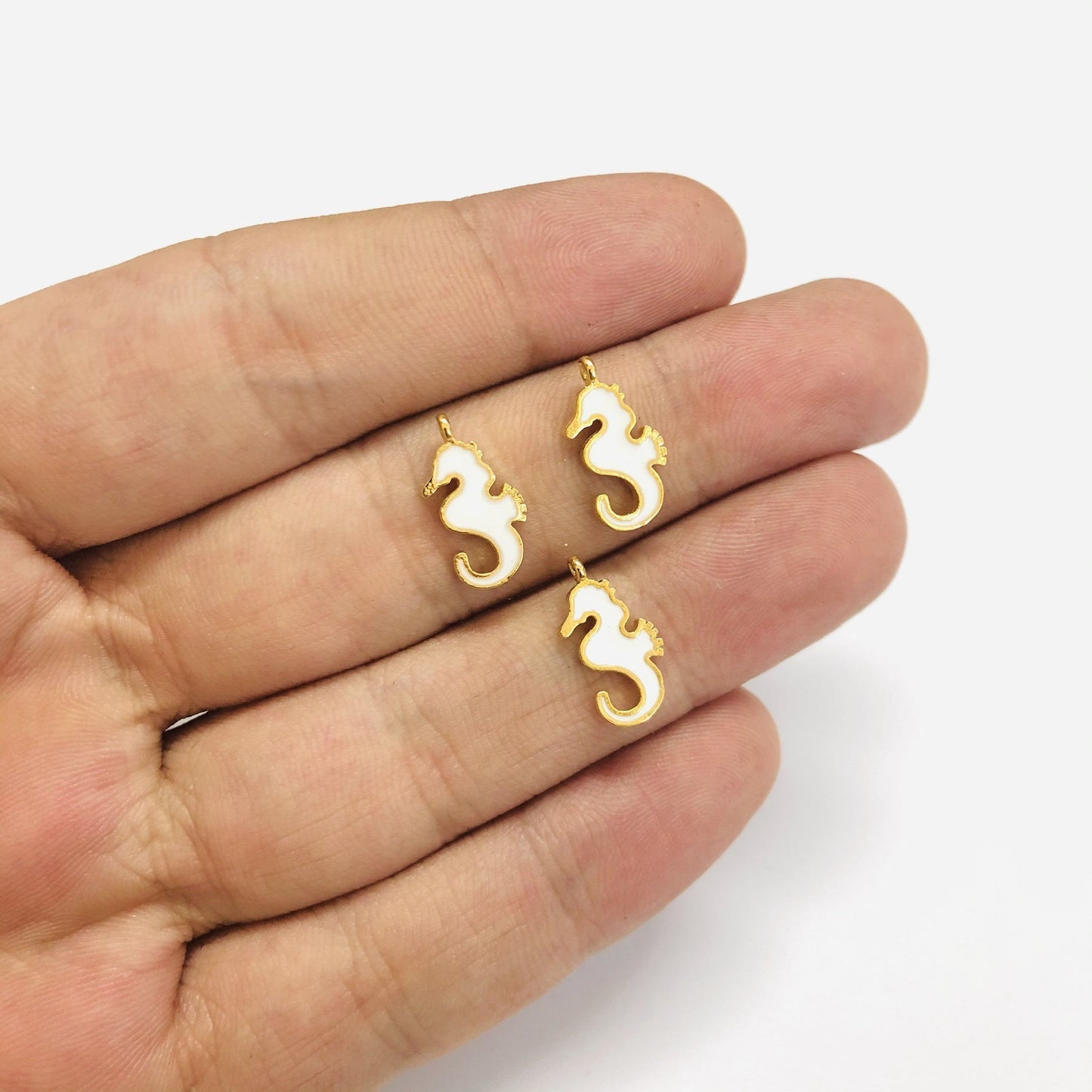 Altın Kaplama Mineli Deniz Atı Sallantı Aparatı - Beyaz