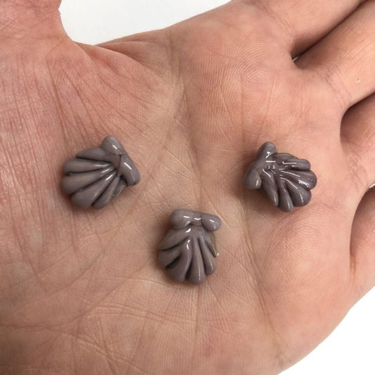 Murano Glass Oyster Lilac