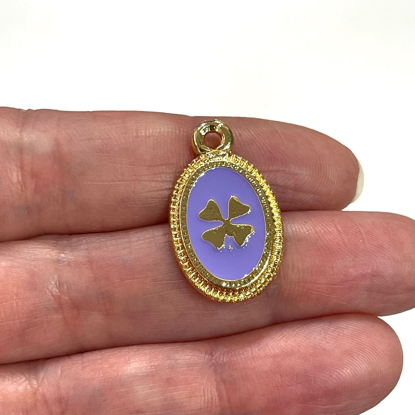 Altın Kaplama Mineli Yonca Figürlü Kolye Ucu - Lila