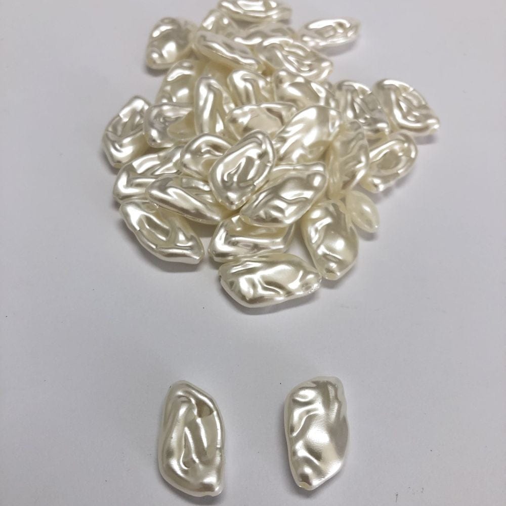 Plastik Şekilsiz Barok İnci - Krem 11,4x20,4mm