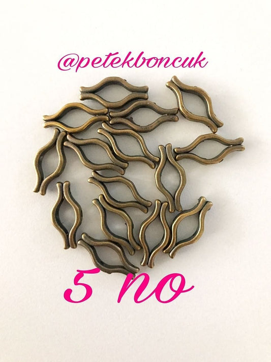 3-Hole Lip Apparatus -5