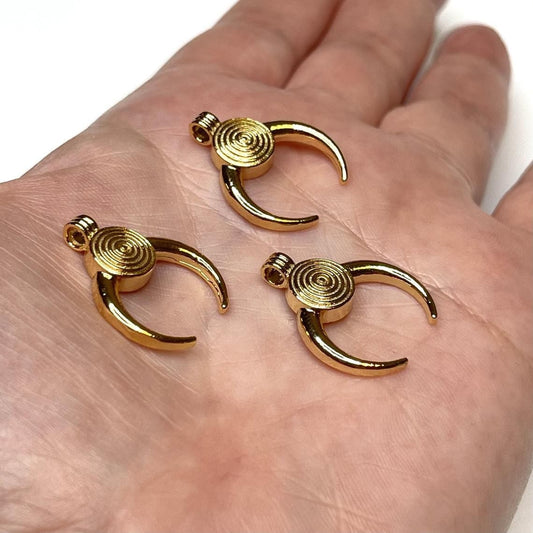 Vergoldeter Halbmond-Anhänger - 1