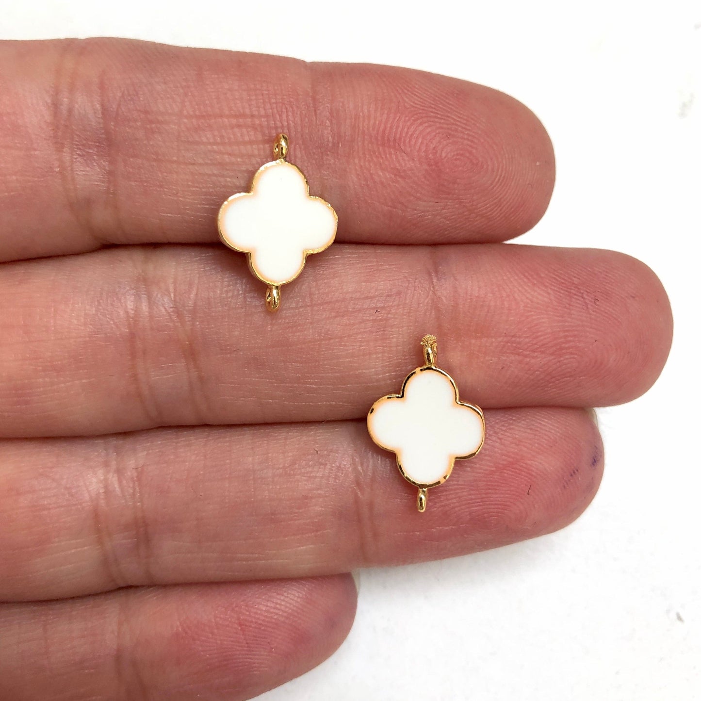 Altın Kaplama Mineli Yonca Bileklik Aparatı - Beyaz