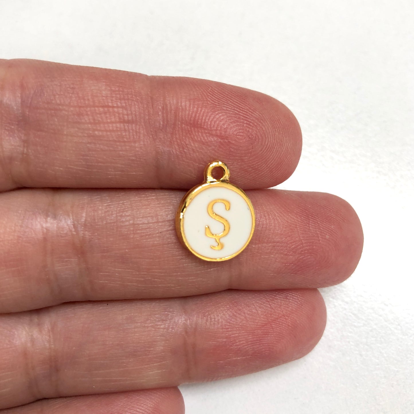 Altın Kaplama Çift Yönlü Beyaz Mineli Harf Sallantı Aparatı