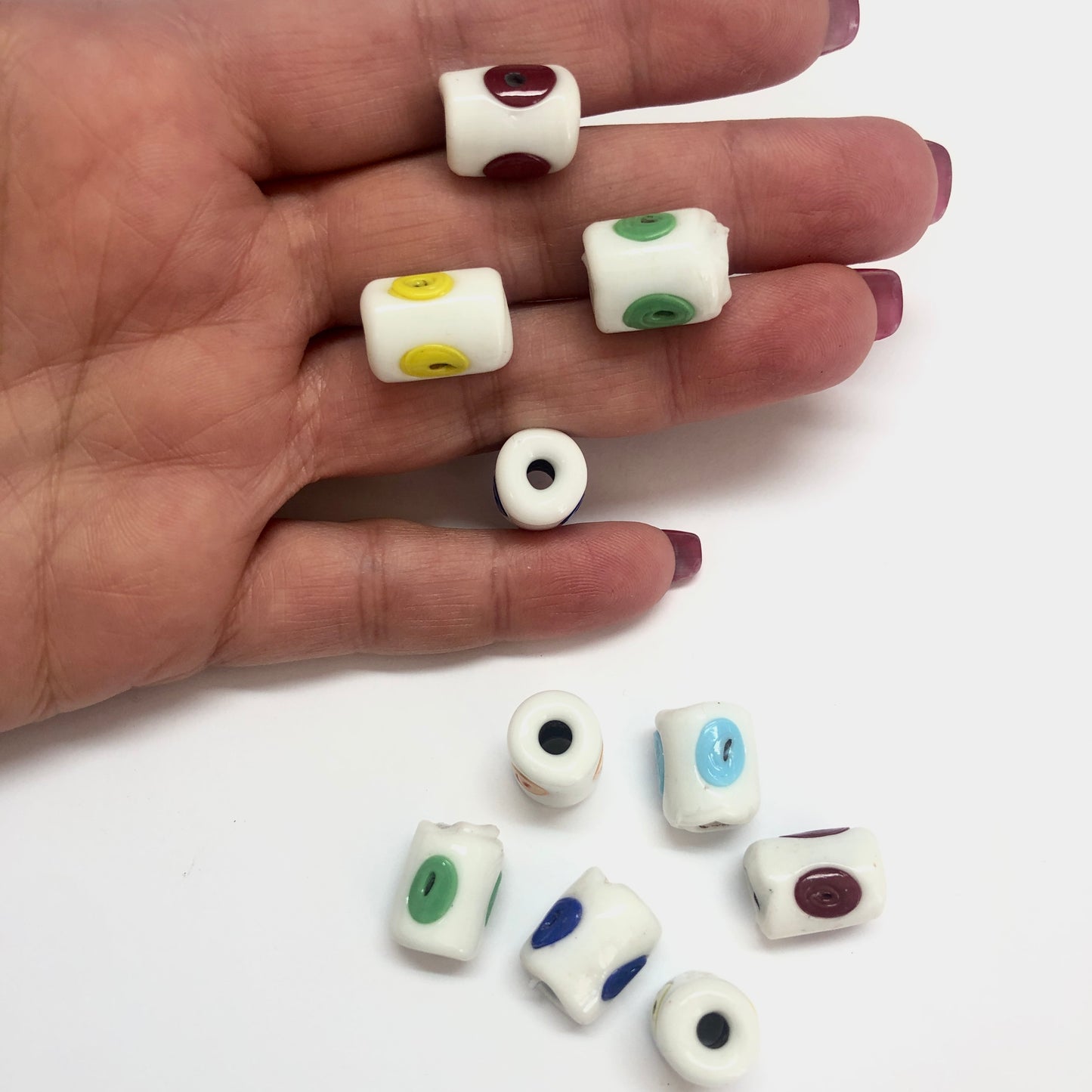 Silindir Cam Nazar Boncuk - Beyaz