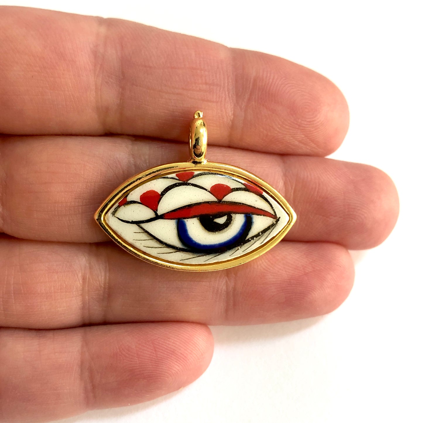 Büyük Altın Kaplama Çerçeveli El Boyaması Seramik Göz Kolye Ucu-086