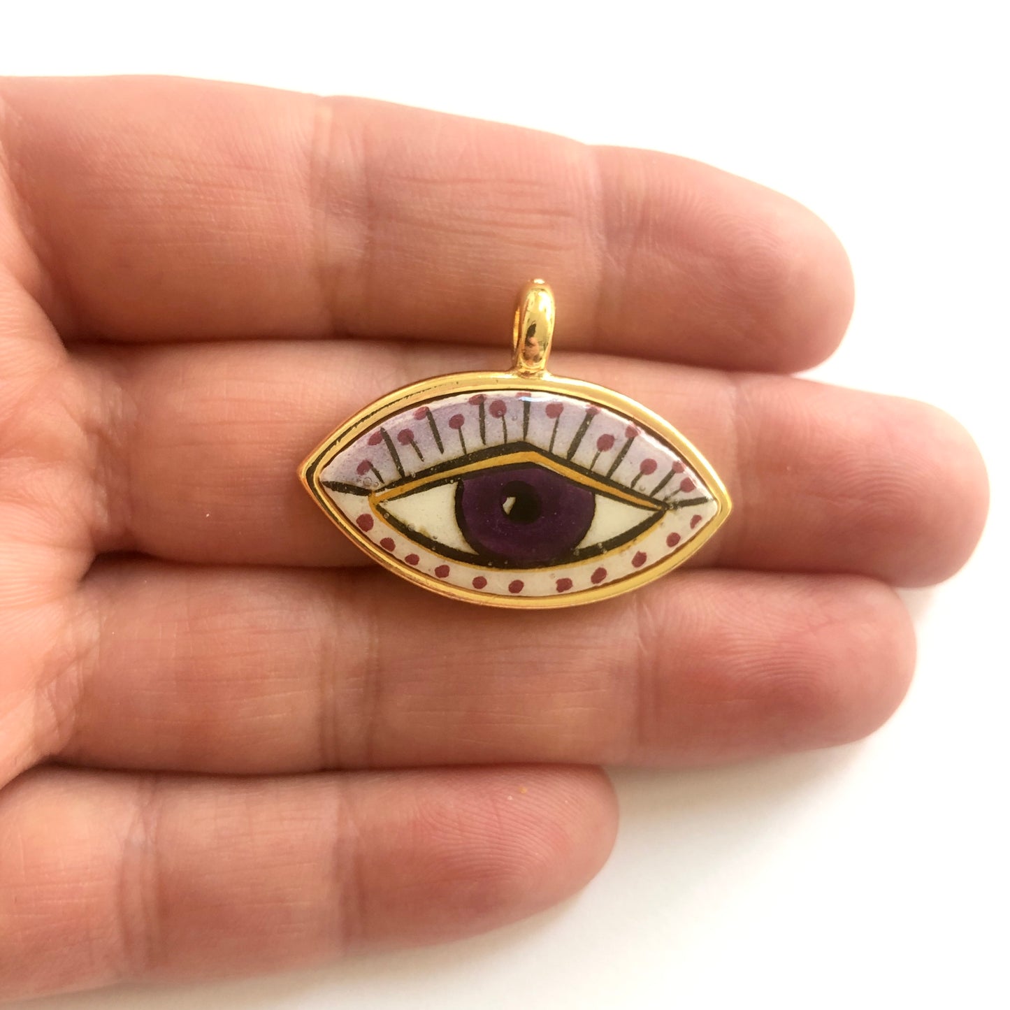 Büyük Altın Kaplama Çerçeveli El Boyaması Seramik Göz Kolye Ucu-089