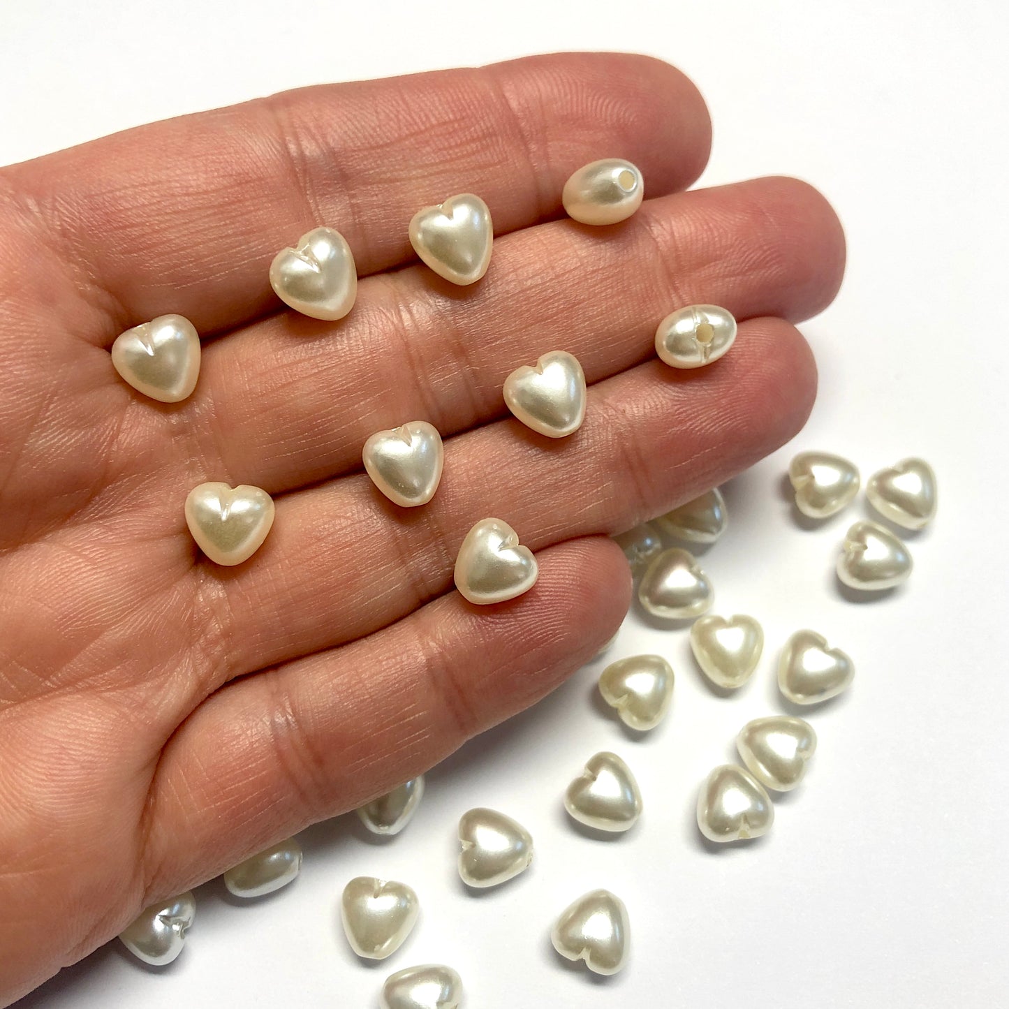 Plastik Kalp İnci - Krem 8mm